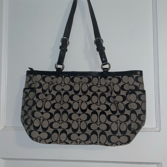 Coach Handbags - Authentic coach Stylish Black and Tan Women's Bag